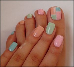 Blue, pink green, and orange combine softly to create a simple and festive look!