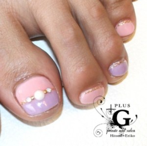 Just a touch of bling on your pink and purple pedi  with gold glitter and jewels